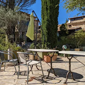 Les Colombes Bed & Breakfast