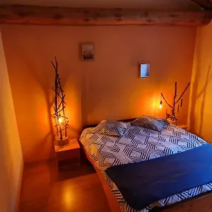 Aux Etoiles De Moranges Bed & Breakfast